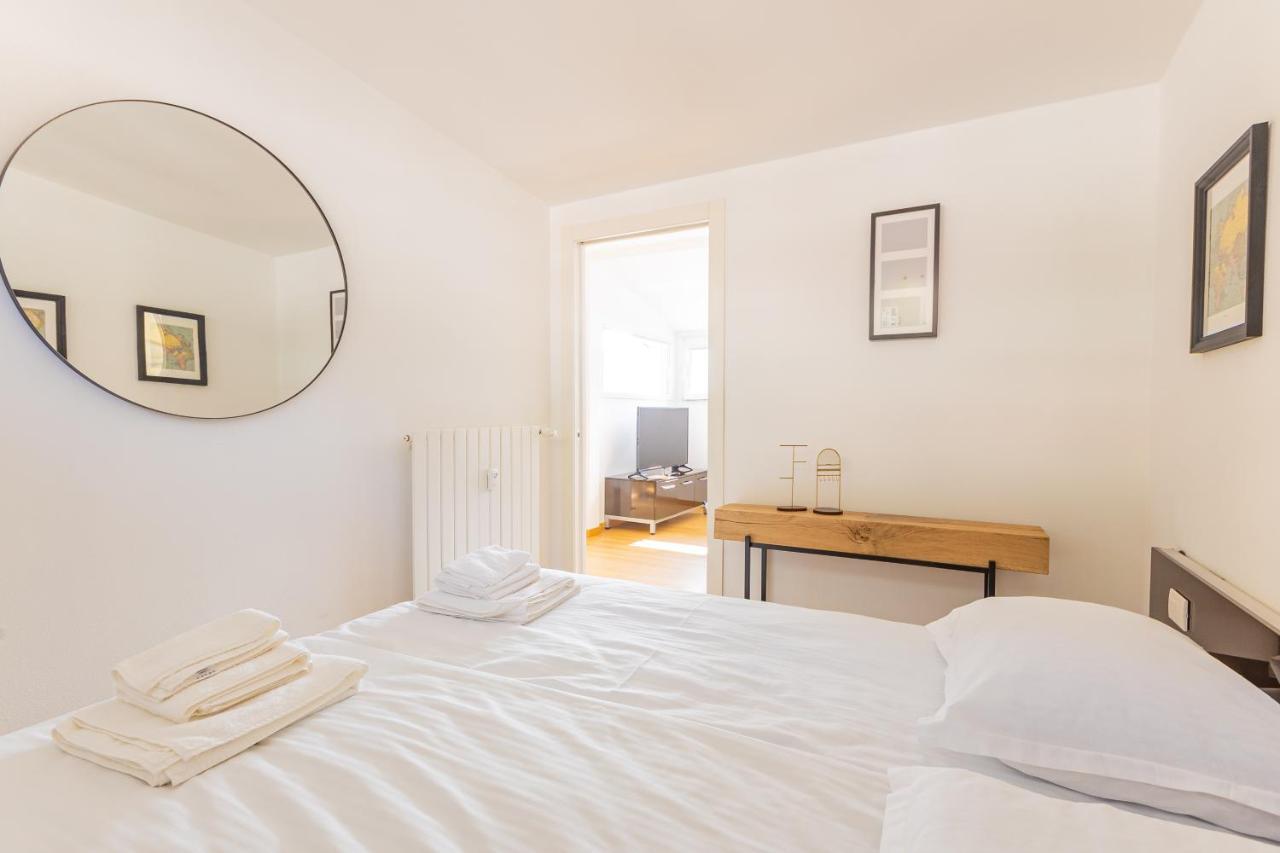 Casa Elea_ Panoramic Attic In City Center Campione dʼItalia Екстериор снимка