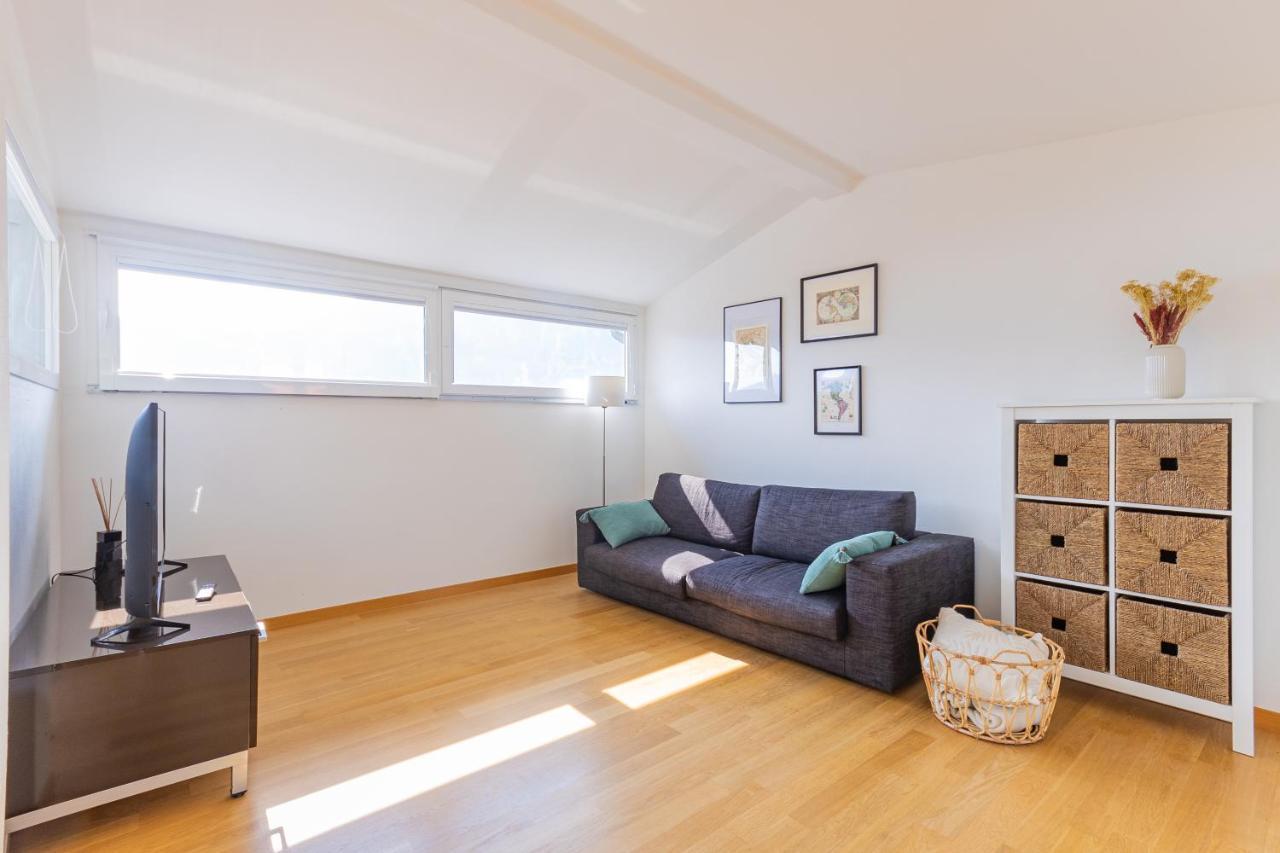 Casa Elea_ Panoramic Attic In City Center Campione dʼItalia Екстериор снимка